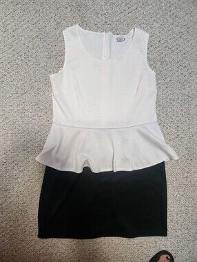 Sleeveless Peplum Colorblock Dress in White and Black